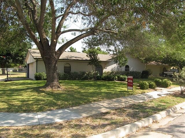 1st image of 528 Navajo Dr