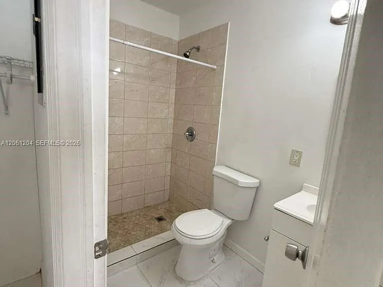 526 SW 64th Ave #2 — Photo 5