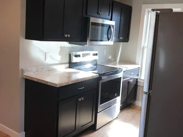 544 N Center St #1/2, Appleton, WI 54911