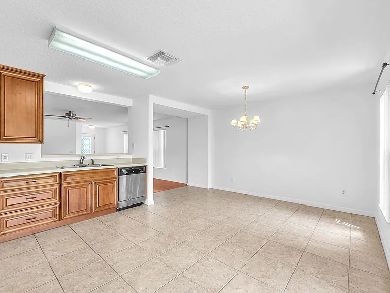 6760 Waterton Dr — Photo 11