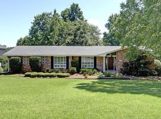 2556 Kingsland Ct, Dunwoody, GA 30360