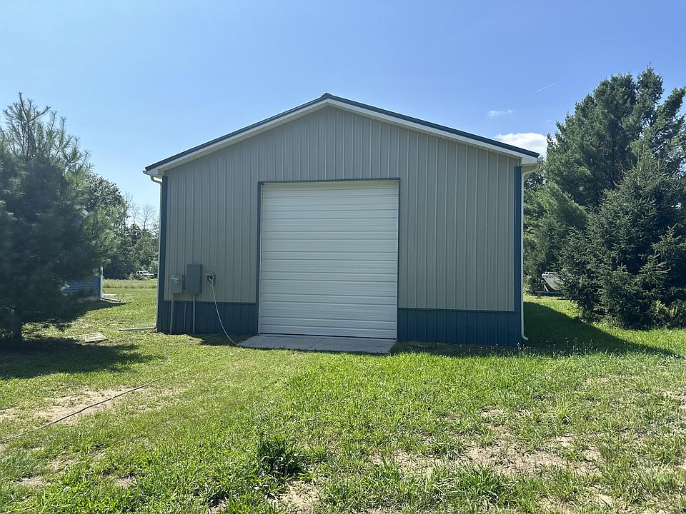 4687 S Chestnut Ave, Newaygo, MI 49337 MLS 23030257 Zillow