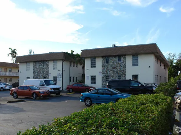 2842 Fillmore St APT 11, Hollywood, FL 33020