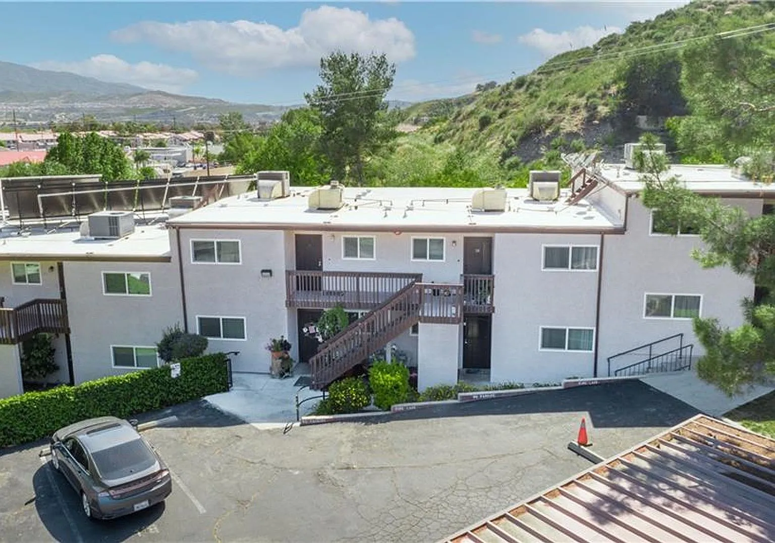 2 bed, 796 sqft, $2,600 — Photo 2