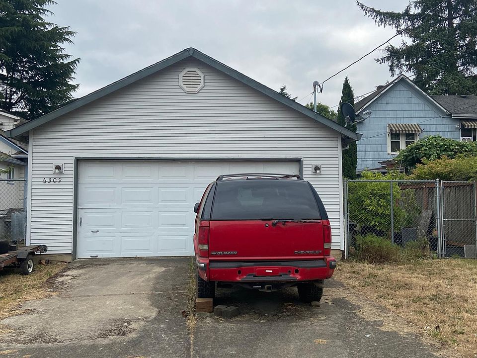 2nd image of 6309 SE 84th Pl