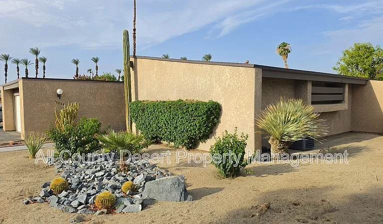 74204 Catalina Way — Photo 2