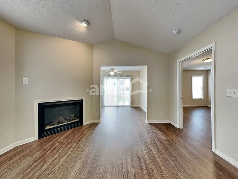 115 Bristol View Cir — Photo 6