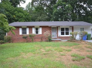 2717 Crescendo Dr NW, Atlanta, GA 30318