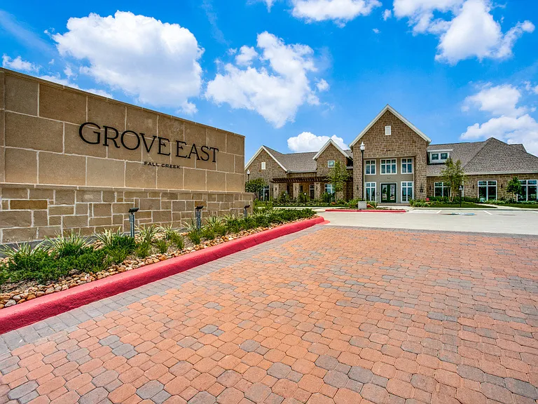 Grove East — Photo 17