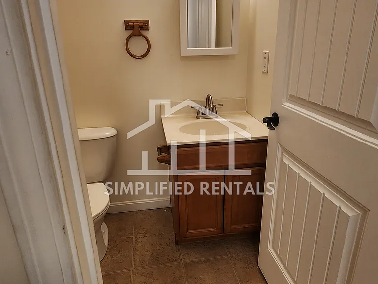 Townsend Ln Townhomes — Photo 6