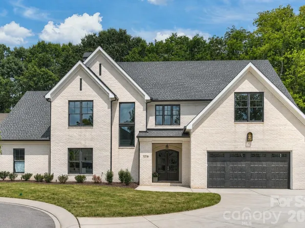 1216 Royal Prince Ct, Charlotte, NC 28211