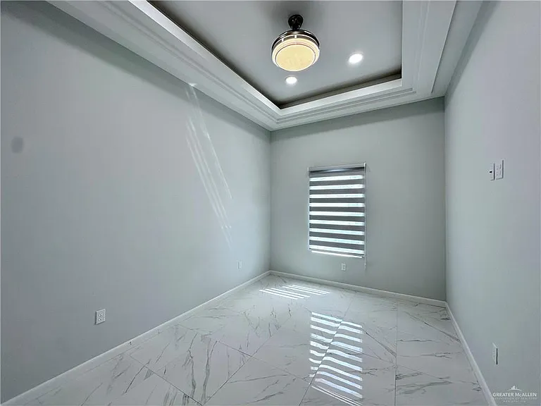 1905 Sunset Dr — Photo 12