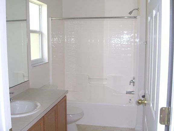 3rd image of 537 Finch Ct