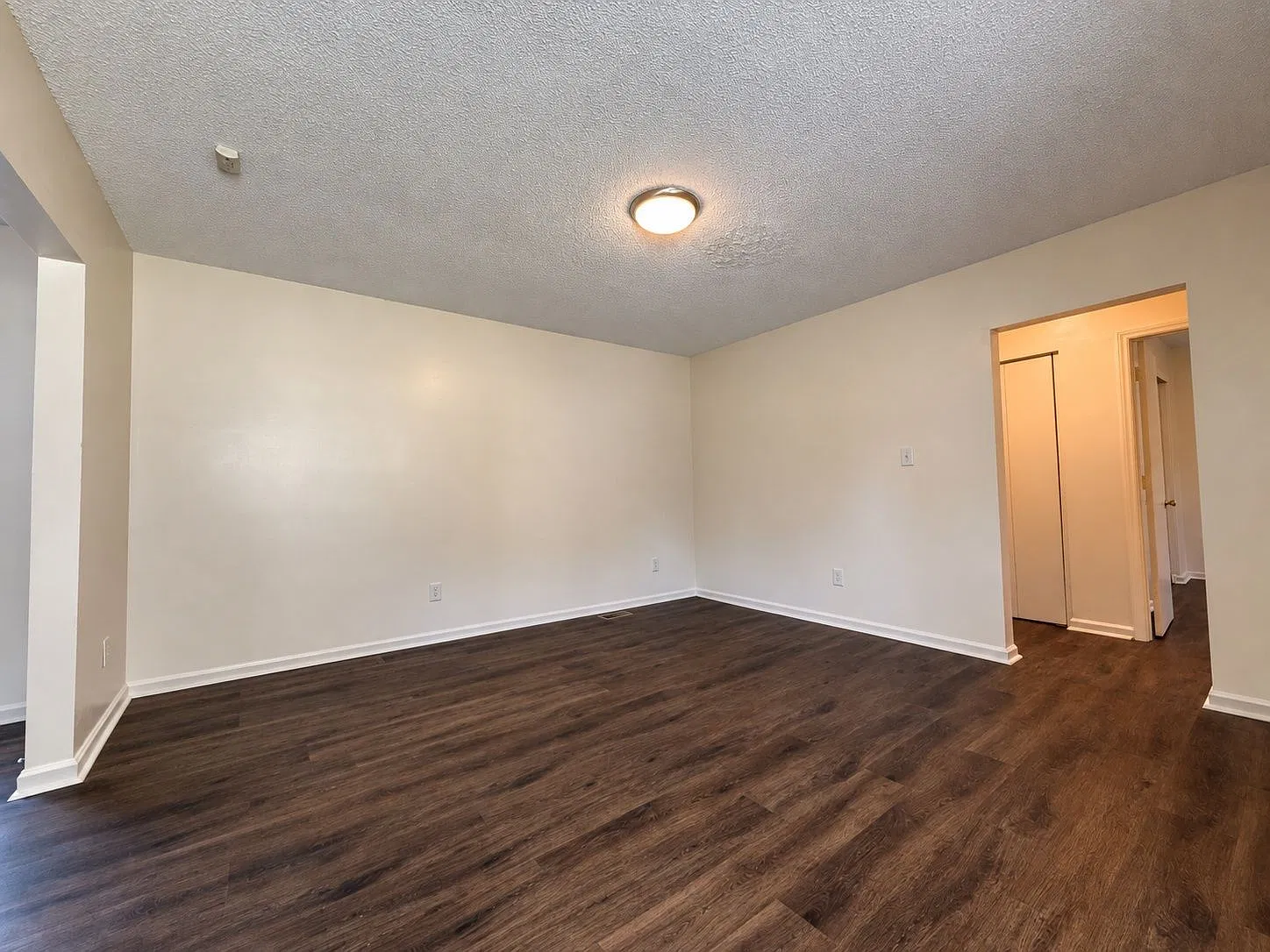 2 bed, 1.0 bath, $1,250 — Photo 4