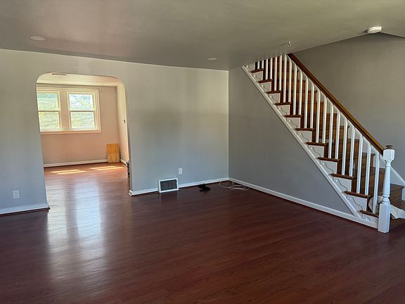 3rd image of 3812 Berkley Ave