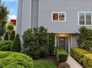 136 Admiralty Loop, Staten Island, NY 10309