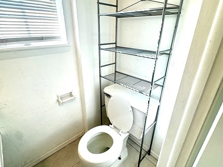 2422 E 59th Ct #4 — Photo 15