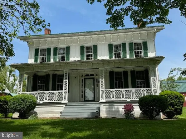 118 Field Ln, Milroy, PA 17063