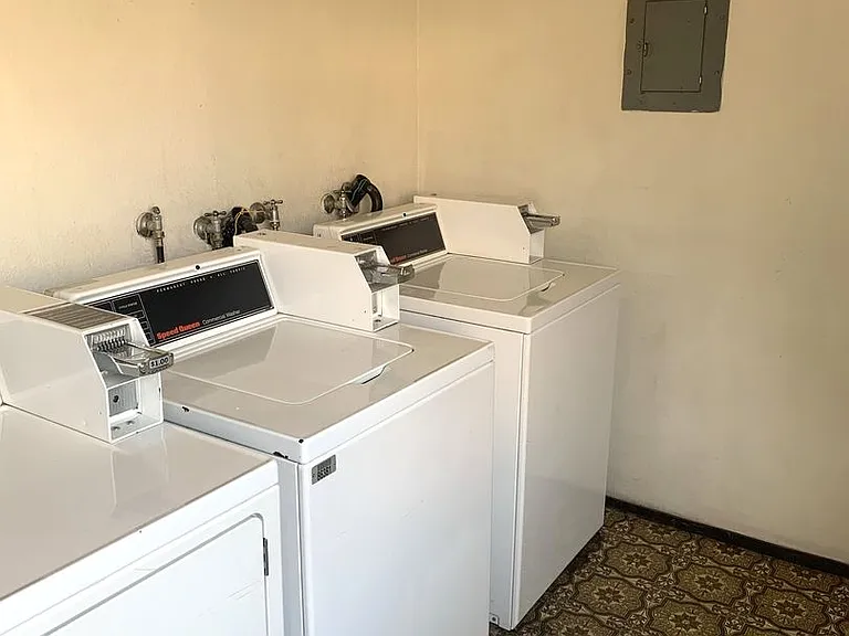 Walnut Creek Apartments — Photo 7