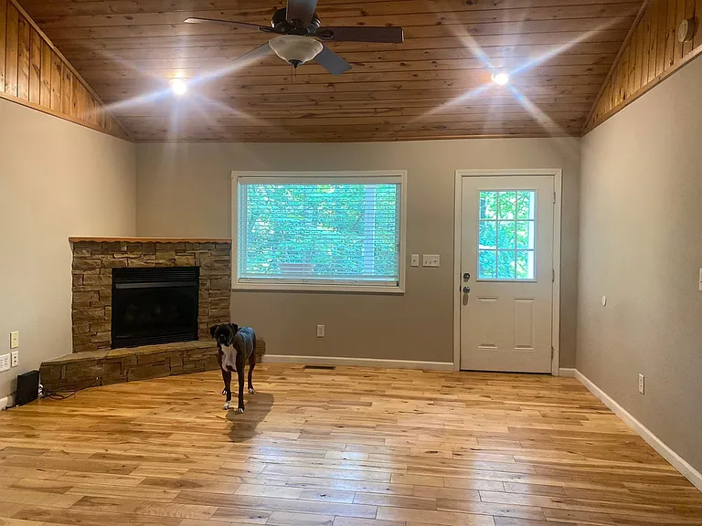 Boxborough Dr — Photo 4