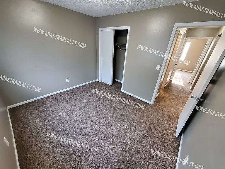 809 N Washington St — Photo 7