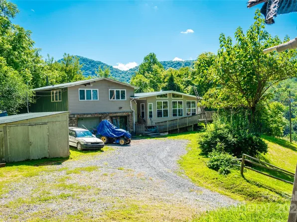 9486 Meadow Fork Rd, Hot Springs, NC 28743