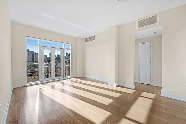 Rented by Mirador Real Estate | media 11