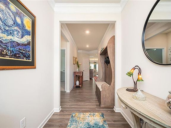 5th image of 702 Owens Cir
