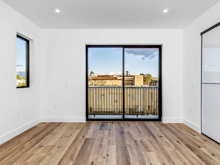 5311 Ben Ave #1/2 — Photo 19