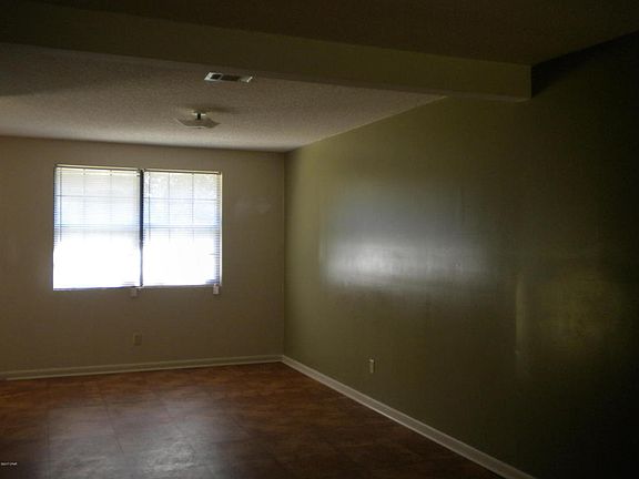 4th image of 2974 Sunrise Dr