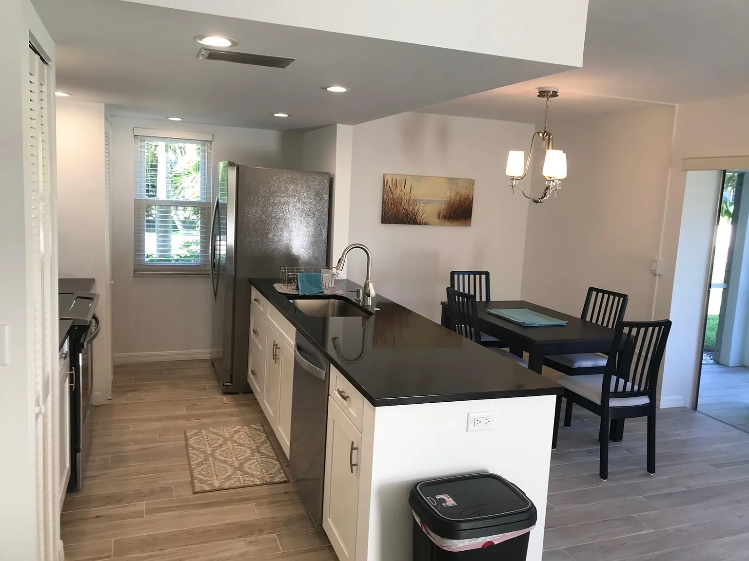 1155 Sandpiper St — Photo 3