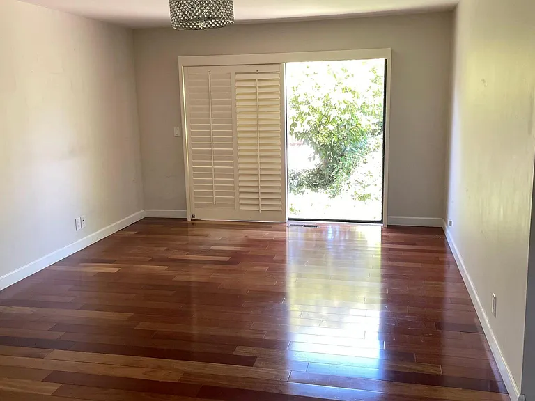 541 Tioga Ct — Photo 21