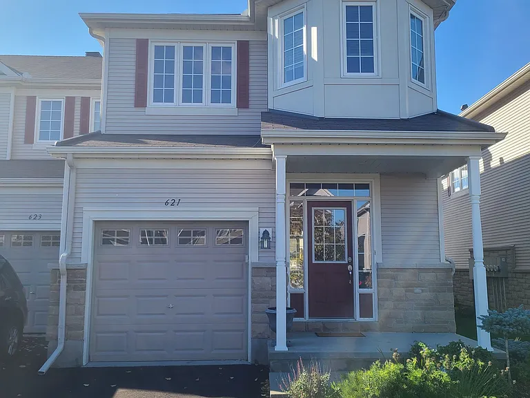 621 Pepperville Cres — Photo 1