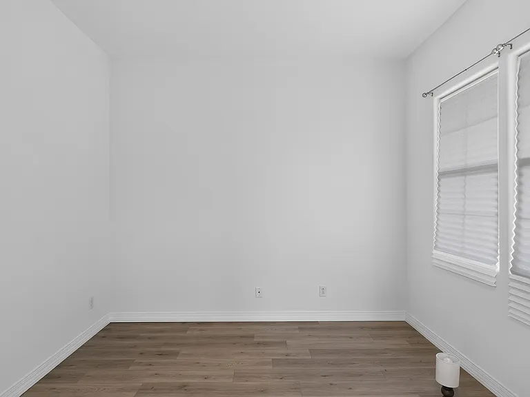 12013 W Marguerite Ave — Photo 8
