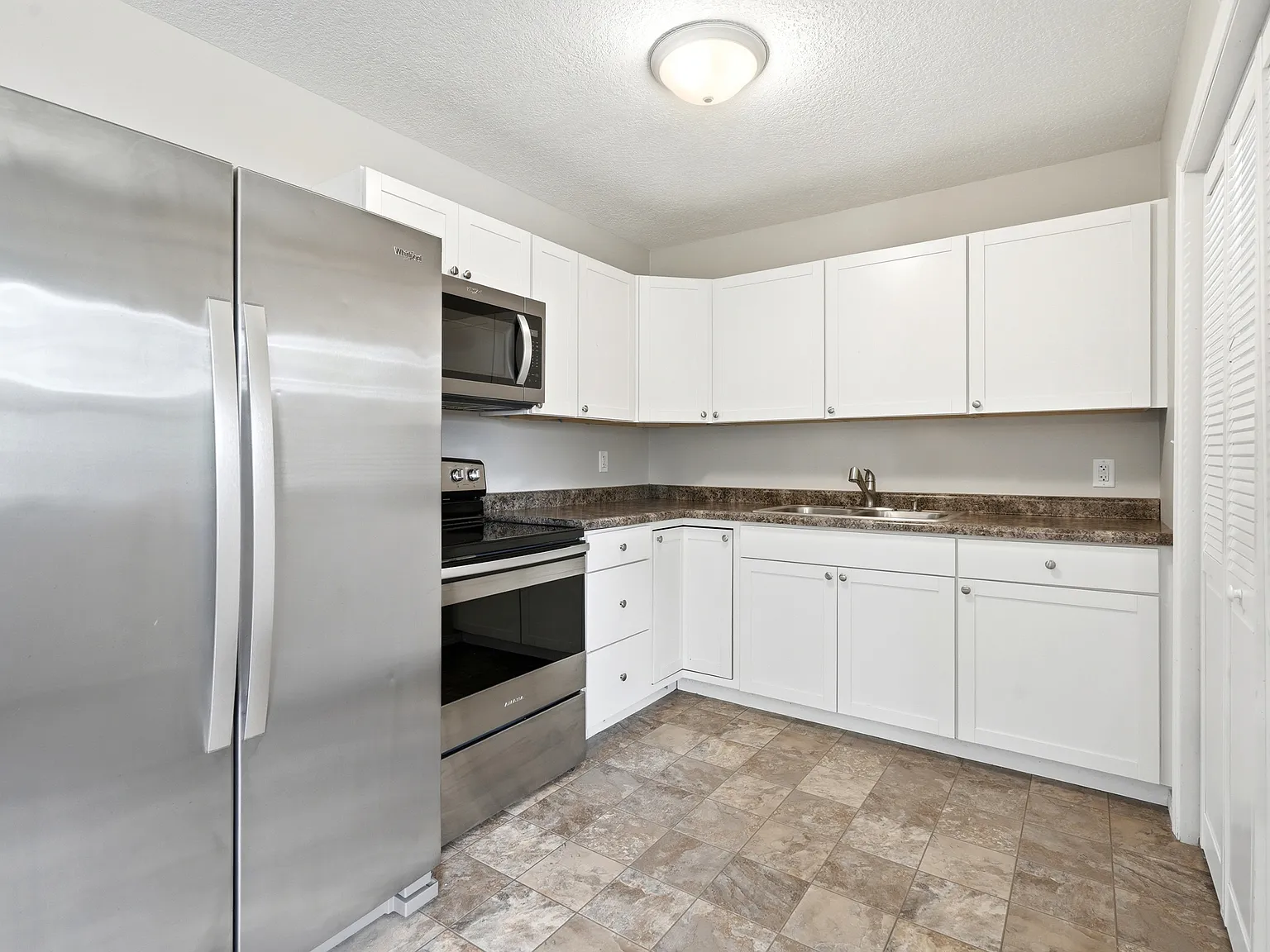 West Pine Street - 304 — Photo 4