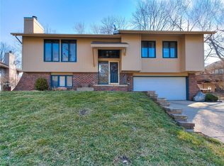1623 Rio Valley Dr, Clive, IA 50325