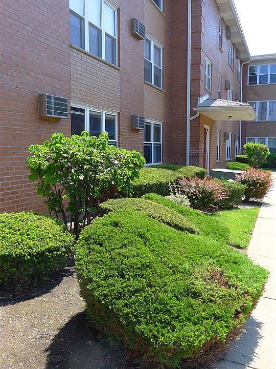 1st image of 45 Riverview Ct #45