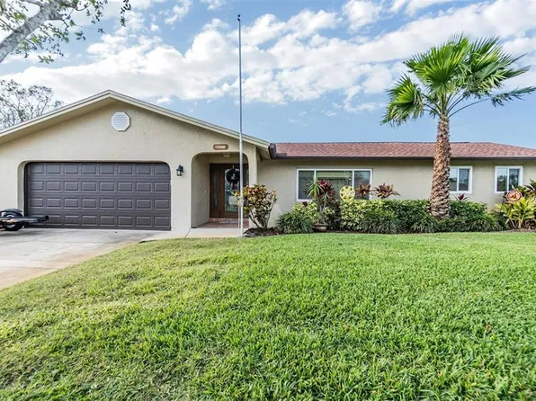 12103 Kay Dr, Seminole, FL 33772
