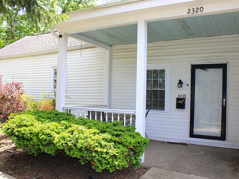 2320 Beechmont Ave #1 — Photo 3