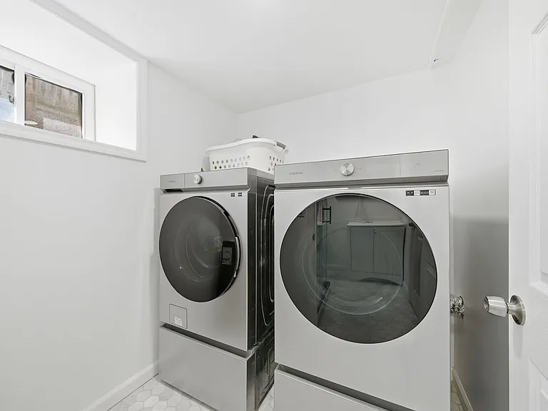 42 Spring Valley Ave — Photo 21