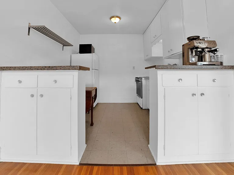 610 Summit Avenue — Photo 25