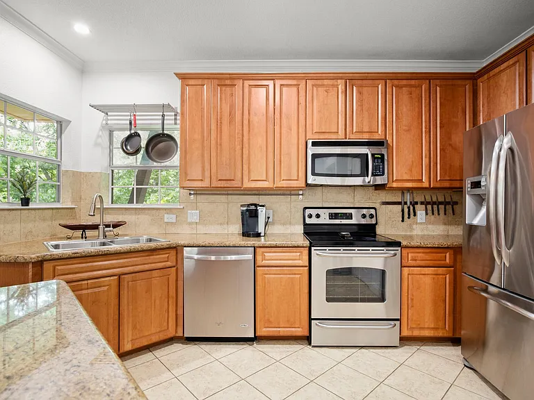 1402 Parker Ln #4 — Photo 7