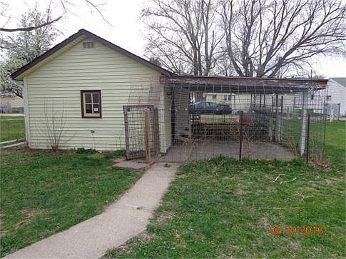 4th image of 719 Grant St