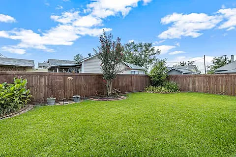 1508 Bank St — Photo 8