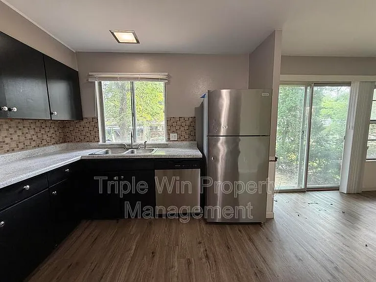 11050 Linnell Dr — Photo 10