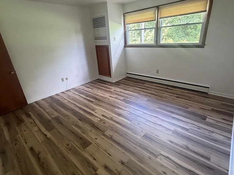 112 N Brewer Dr #3 — Photo 2