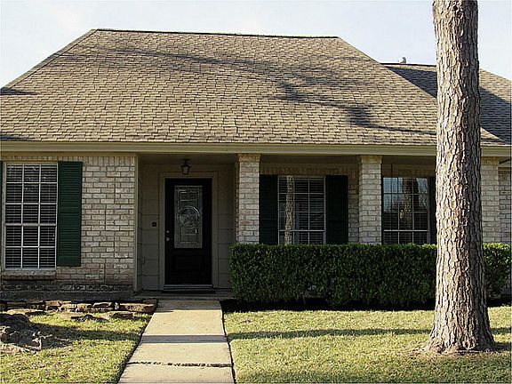 2nd image of 20214 Lake Sherwood Dr