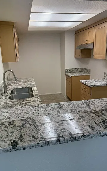 903 Lombard Dr — Photo 3