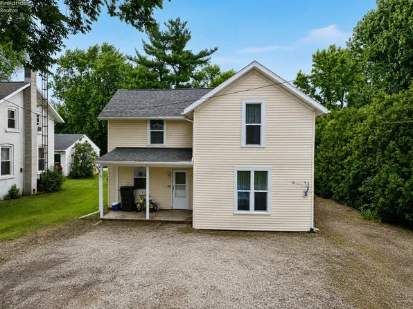 208 E Morgan St, Green Springs, OH 44836
