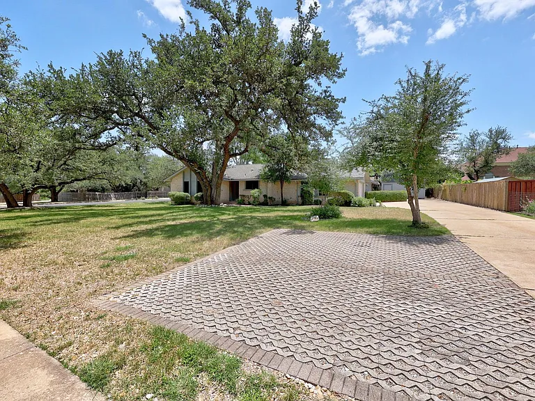 11205 D K Ranch Rd — Photo 4